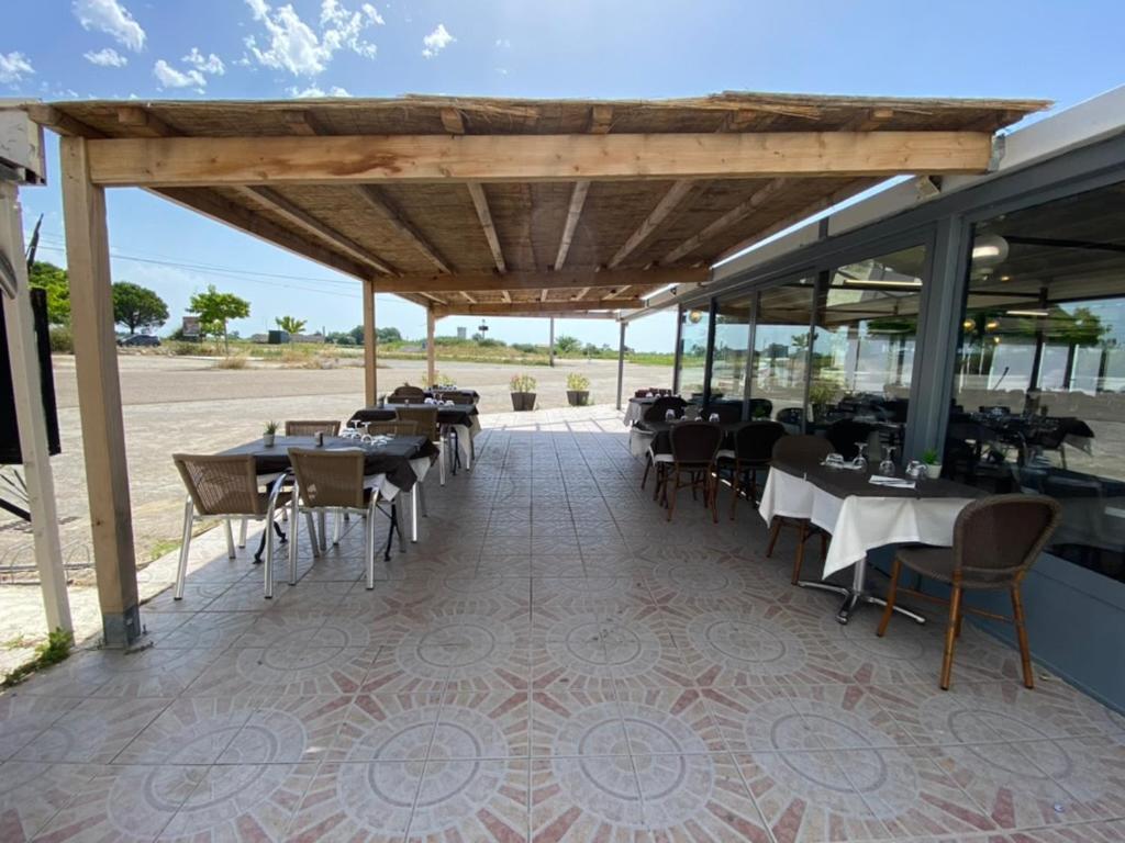 Hotel Restaurant La Ceinture Vauvert Exteriér fotografie